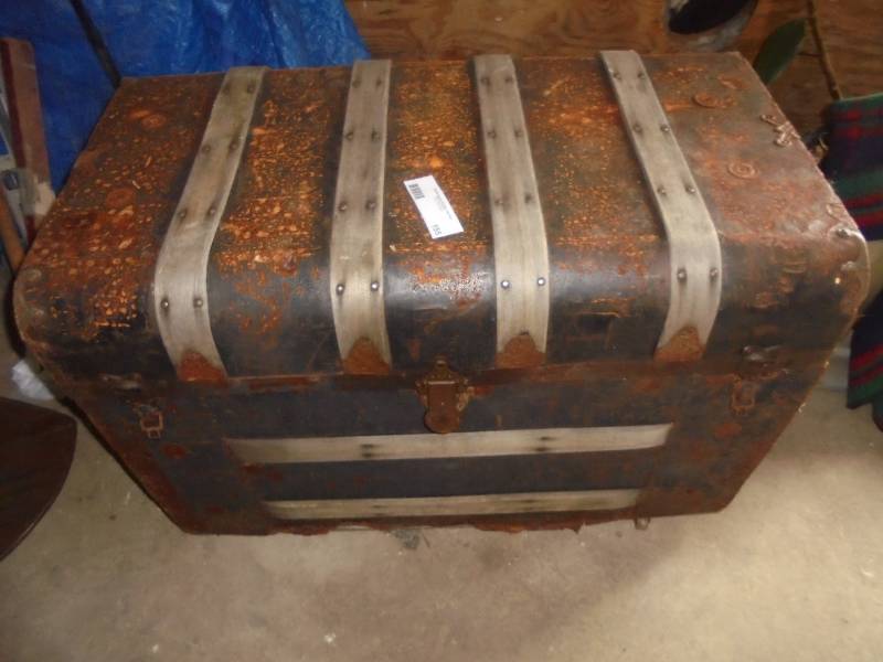 MetalWood Trunk, 36x20x24