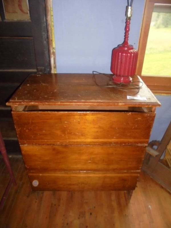 Painted Wood Dresser with Lamp, 32x37x18