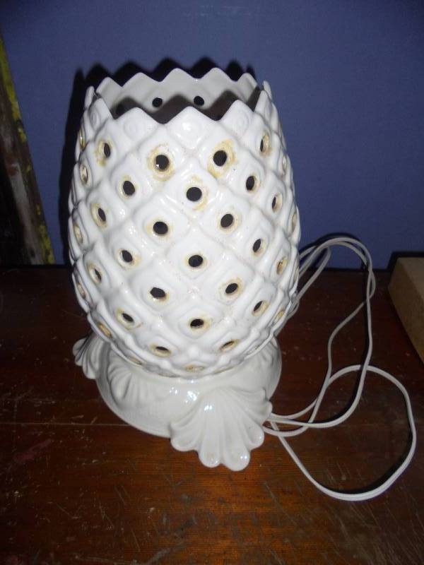 Ceramic Pineapple Lamp