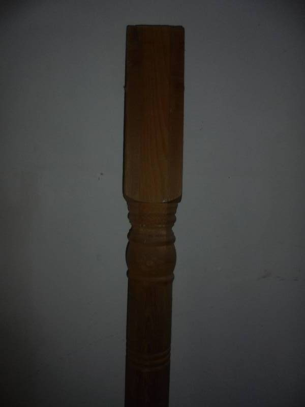 Lot - Wood Column, 90