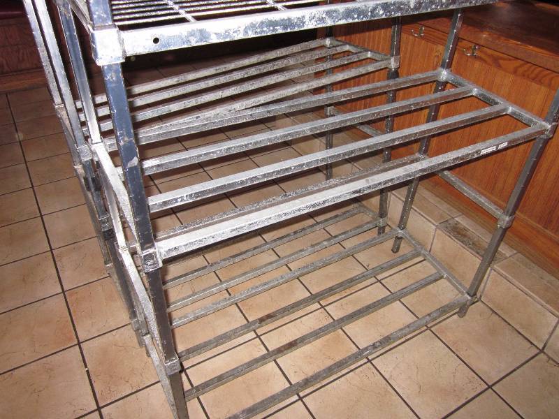 2 Shelf Units