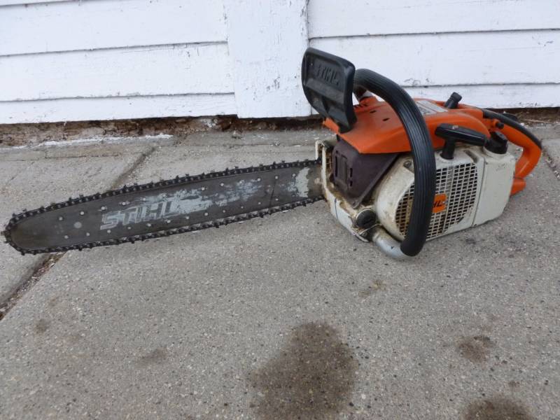 lot 2 image: Stihl Chainsaw