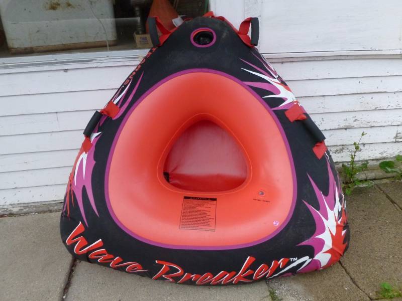 lot 3 image: Boat Raft