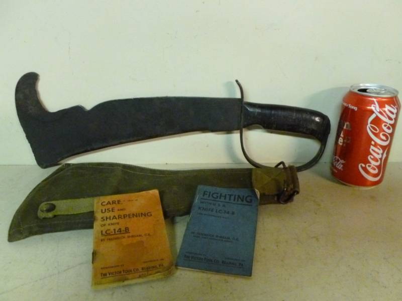 lot 4 image: WWII Era Fighting Knife