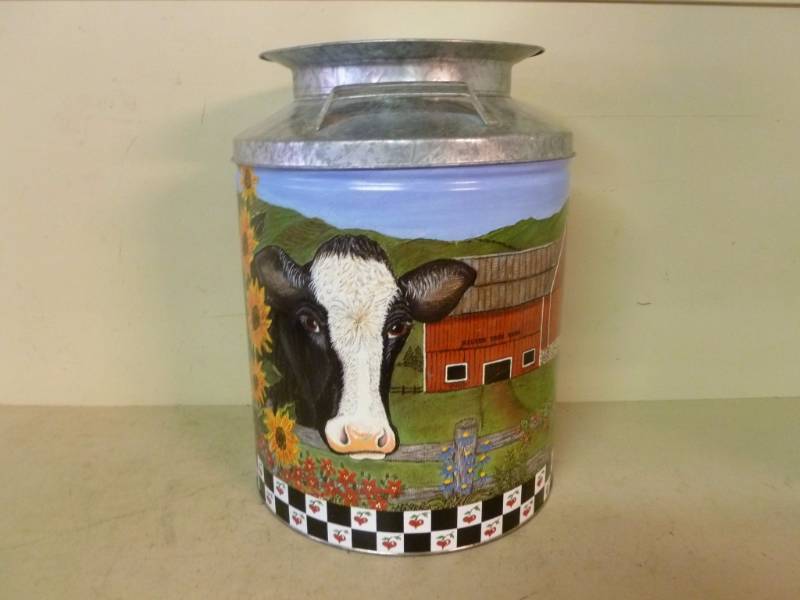 lot 16 image: Metal Container