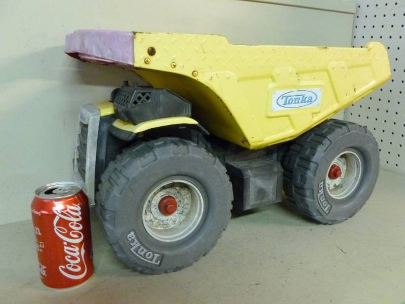 lot 18 image: Tonka Truck