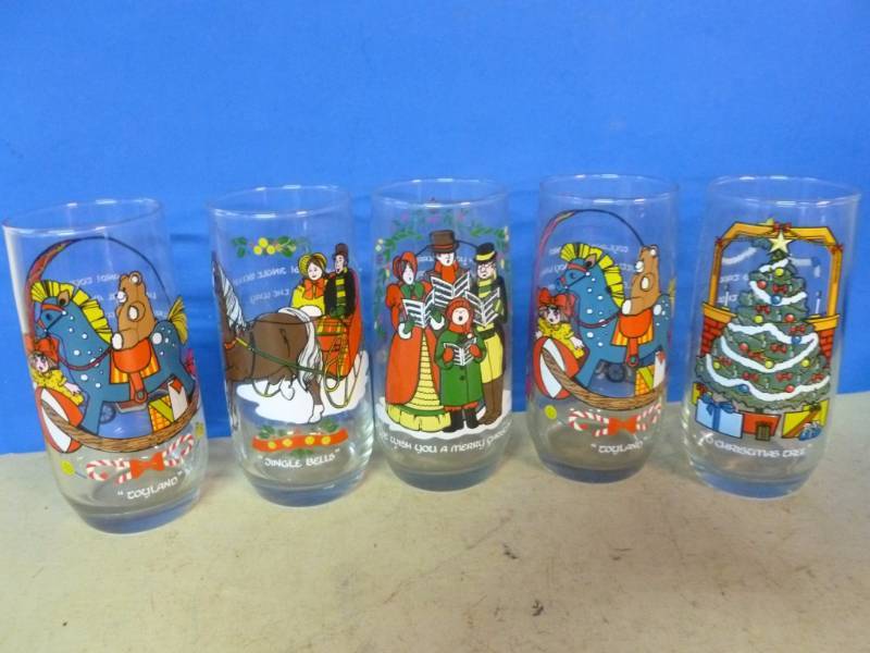 lot 39 image: Pepsi Glasses