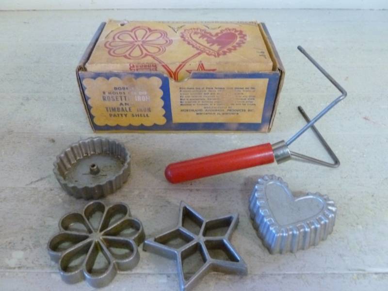 lot 60 image: Vintage Kitchen