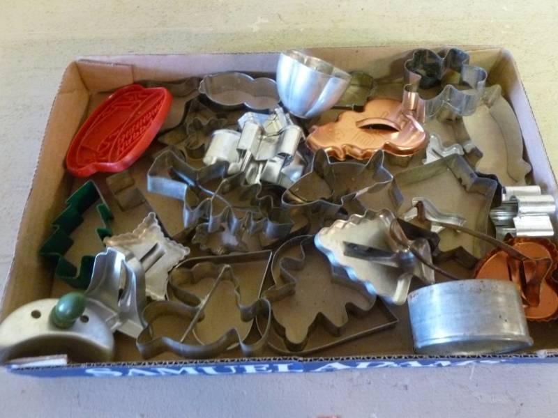 lot 61 image: Cookie Cutters