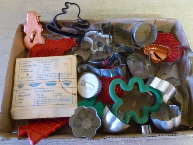 lot 62 image: Cookie Cutters