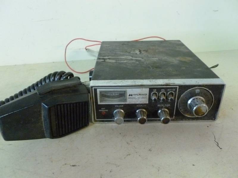 lot 73 image: Vintage CB Radio