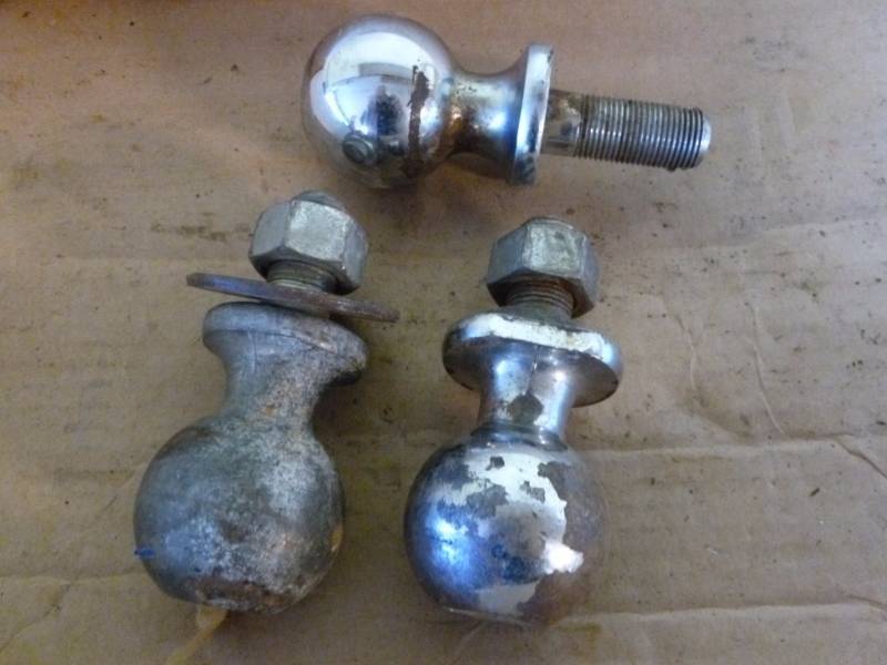 lot 84 image: Receiver Balls