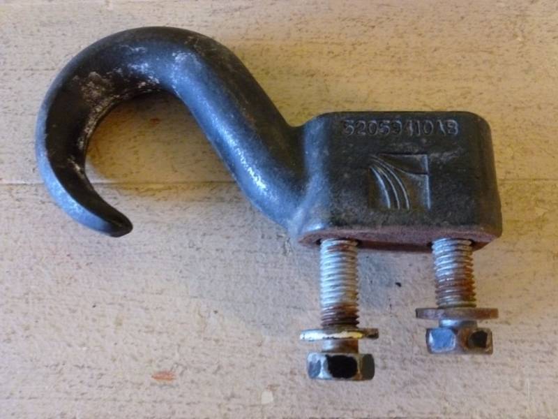 lot 85 image: Truck Hook