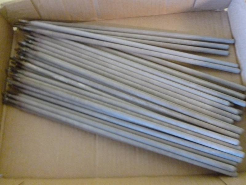 lot 87 image: Welding Rods