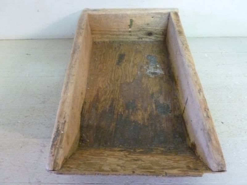 lot 89 image: Vintage Carpenters Tray