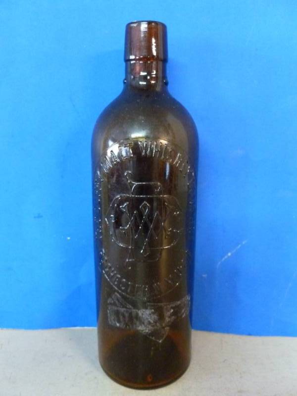lot 114 image: Antique Bottle