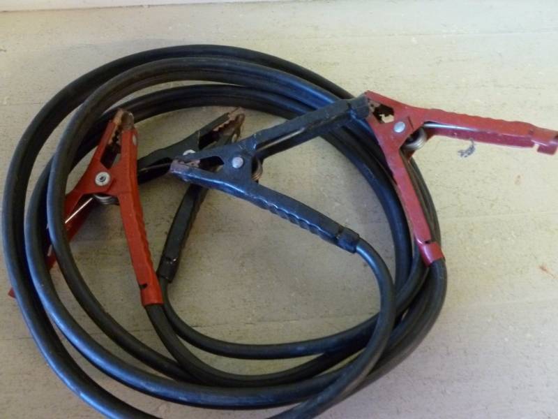 lot 142 image: Jumper Cables
