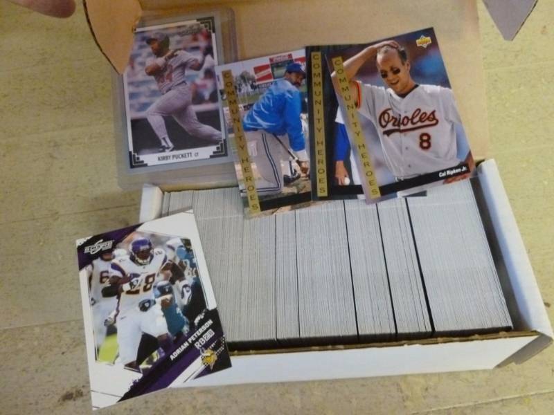 lot 174 image: Sports Cards