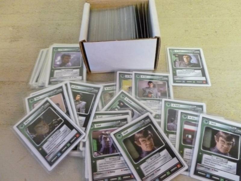 lot 175 image: Star Trek Cards