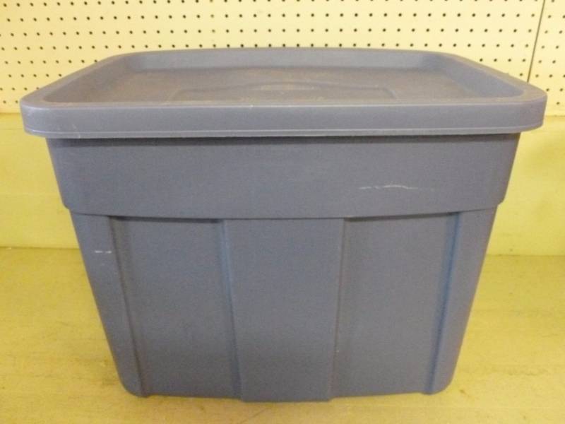 lot 177 image: Storage Tote