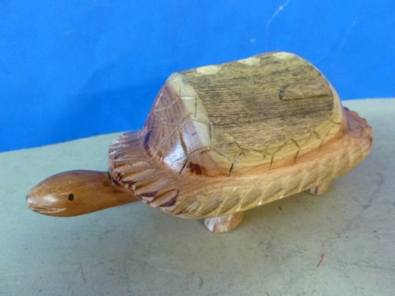 lot 188 image: Carved Pencil Holder