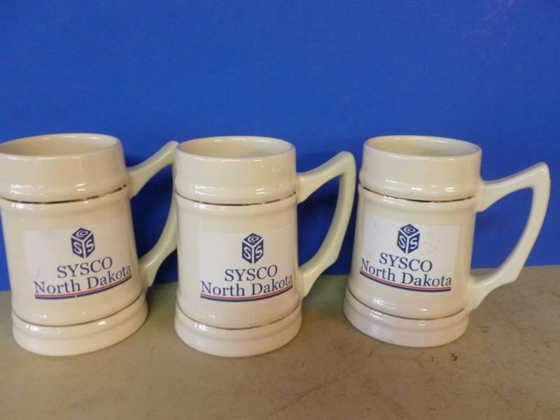 lot 193 image: Mugs