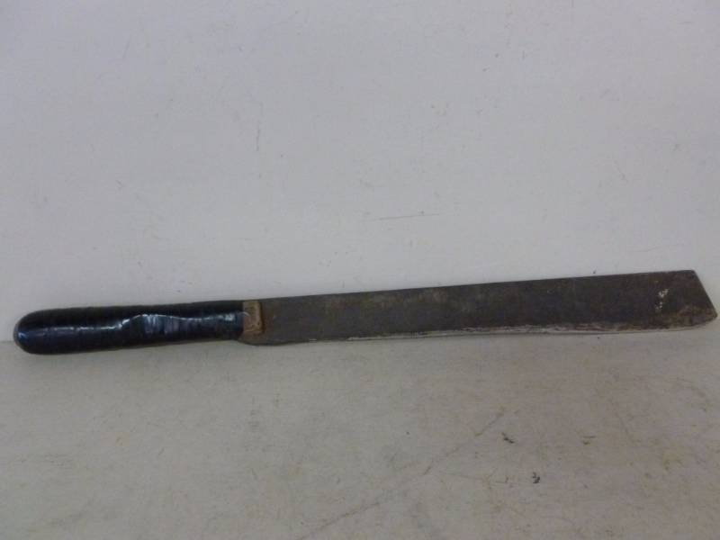 lot 211 image: Vintage Machete
