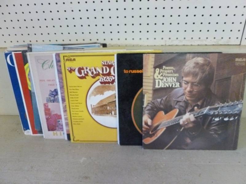 lot 237 image: Record Albums