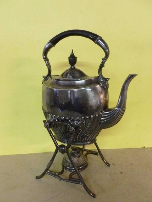 lot 269 image: Vintage Silverplate Teapot