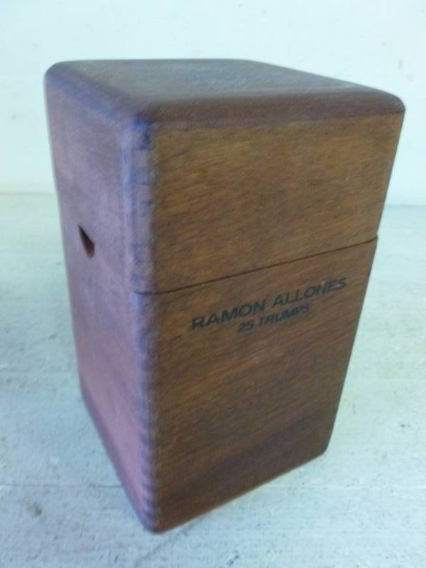lot 367 image: Wooden Cigar Box