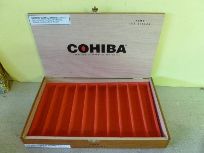 lot 370 image: Wooden Cigar Box