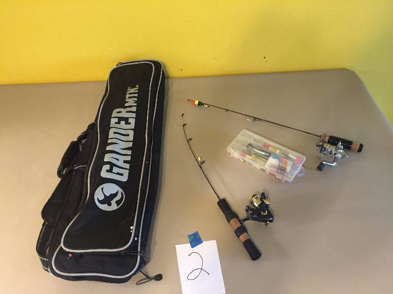 lot 2 image: ICE FISHING GEAR TIS THE SEASON
