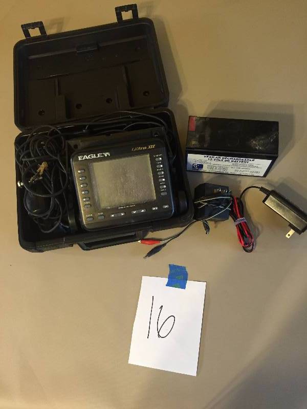 lot 16 image: EAGLE FISH FINDER AND VEXILLAR BATTERY