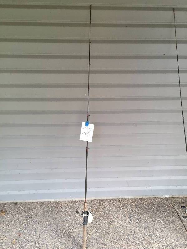 lot 28 image: ST. CROIX ROD AND BAIT CASTER REEL