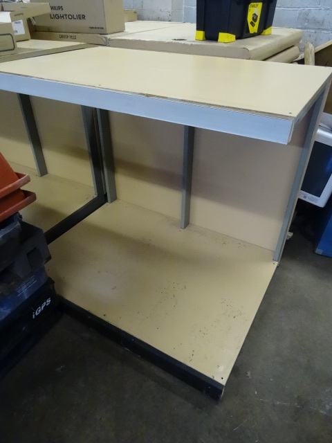 Shelf Unit