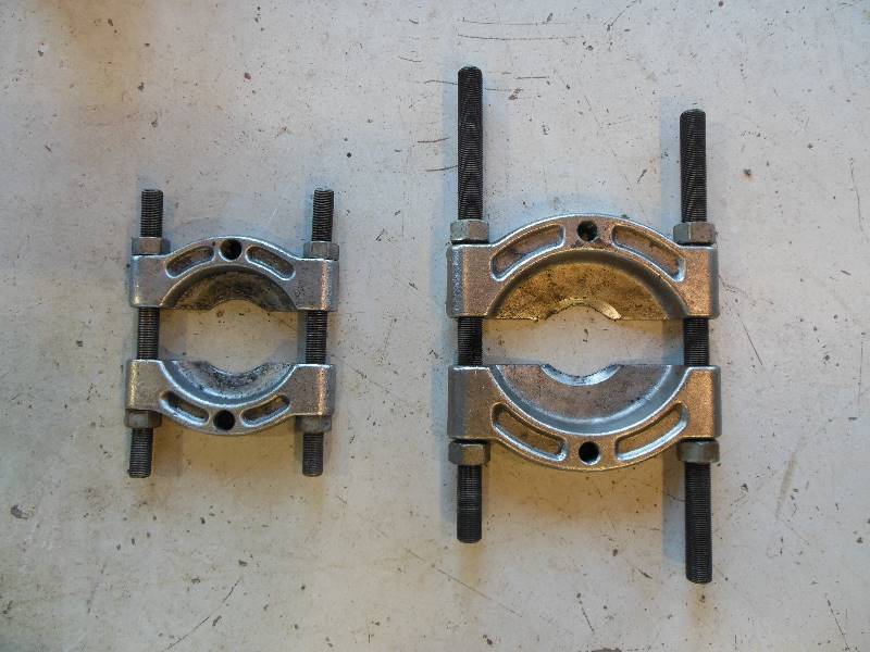 lot 3 image: Bearing Splitters - 1 Large, 1 Small