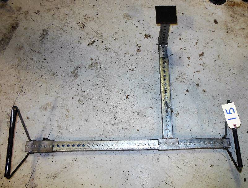 lot 15 image: Adjustable Engine Hanger