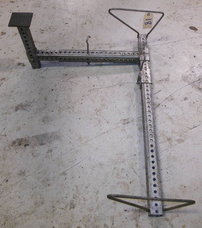 lot 18 image: Adjustable Engine Hanger