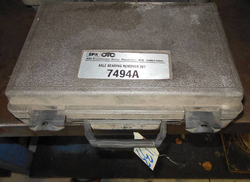 lot 133 image: Like NEW OTC Axel Bearing Remover 7494A