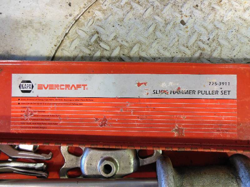 lot 142 image: Napa Evercraft Slide Hammer Puller Set