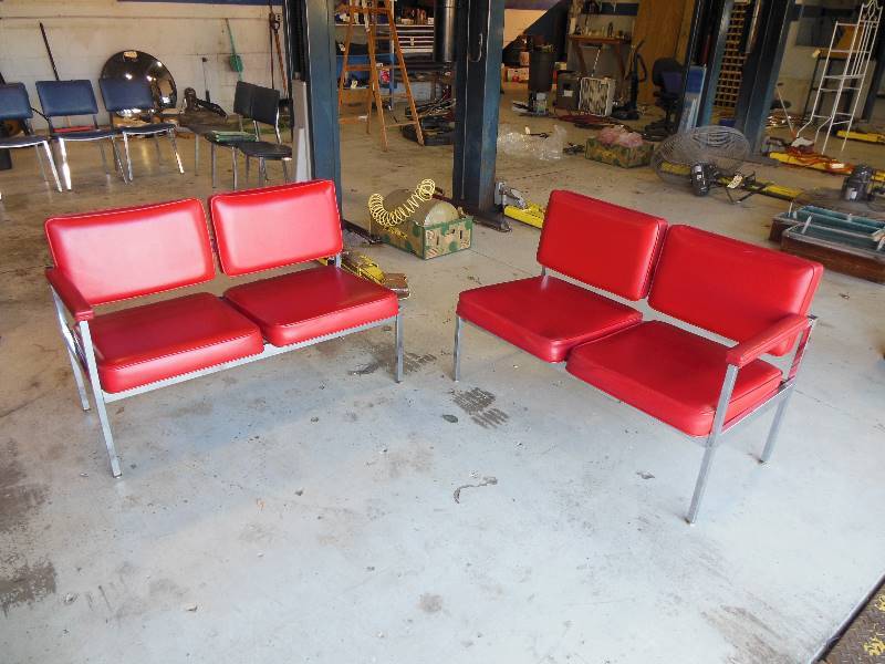 lot 153 image: Two 2 Seat Customer Waiting Benches  Chairs