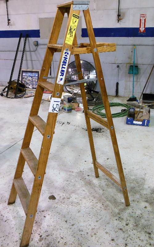 lot 156 image: 5 8 Keller Wooden Step Ladder