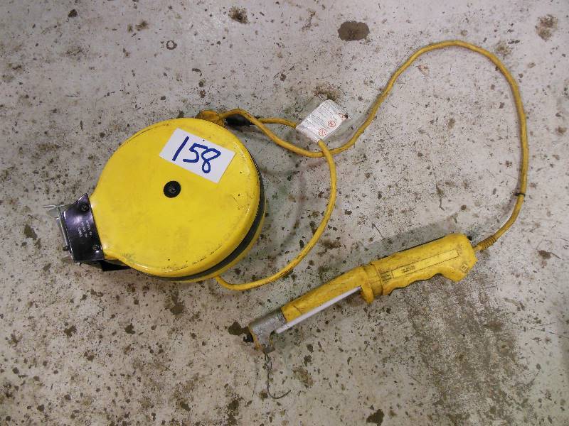 lot 158 image: 35 Ft. Voltec Retractable Cord Reel with Fluorescent Work Light