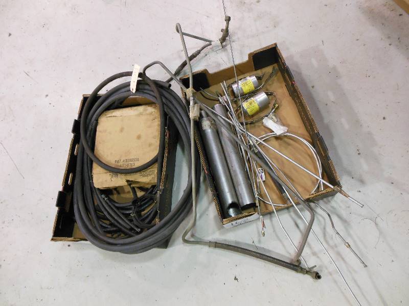 lot 162 image: 25 12 Heater Hose, Hoses, and Miscellaneous Aluminum Tubing
