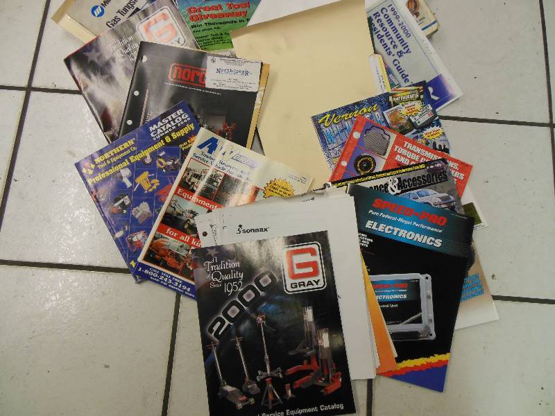 lot 195 image: Assorted Manuals, Periodicals, Bulletins, Auto, Tool, and Transmission Related