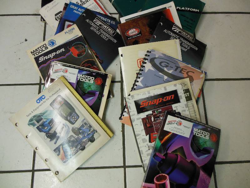 lot 196 image: Assorted Manuals, Periodicals, Bulletins, Auto, Tool, and Transmission Related