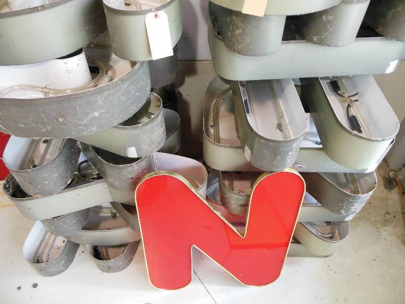 lot 203 image: N Neon Lighted Sign Letter