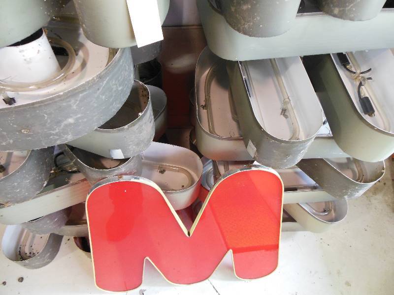 lot 212 image: M or W Neon Lighted Sign Letter