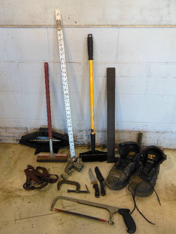 lot 85 image: Misc. Tool Lot with Cat Steel Toe 10.5 Work Boots and Jaws 708 Stainless Blade Knife