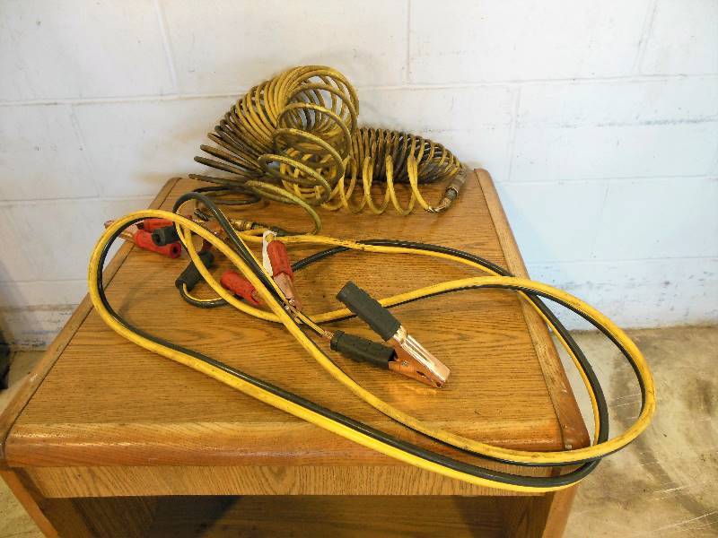 lot 87 image: Jumper Cables and 2 Air Hoses